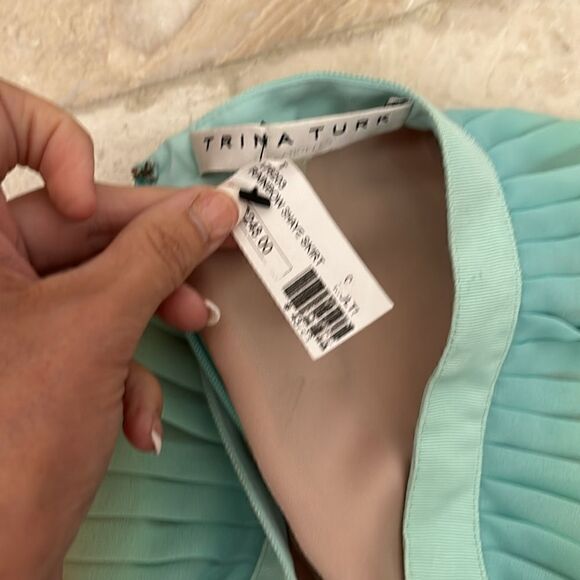 Trina Turk rainbow shine pleated skirt - size 0. New with tags. - Picture 3 of 10